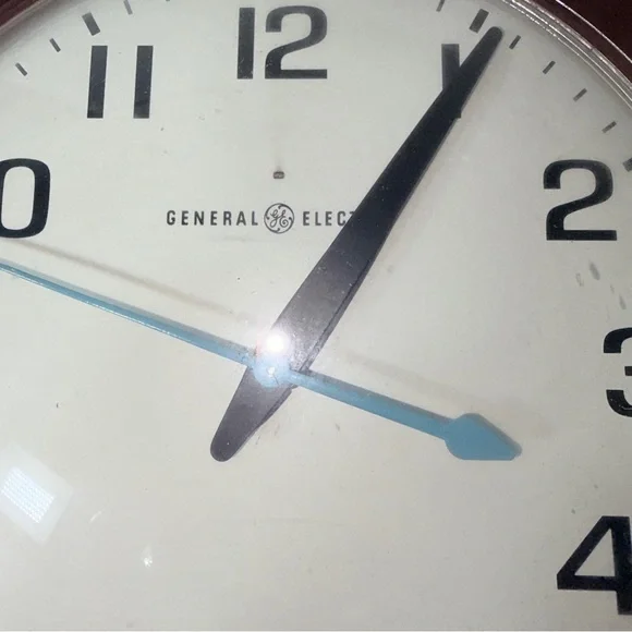 Vtg GE School Wall Clock Model 2008 - General Electric 10.5” 1950’s Works Great!